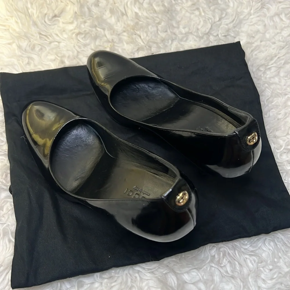 Gucci Black patent leather pumps size 7.5 - Picture 2 of 11